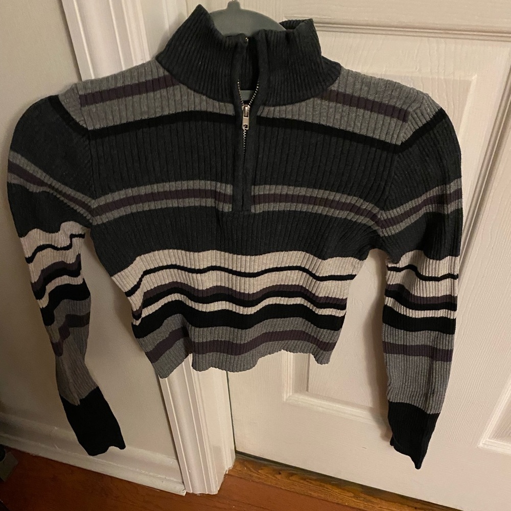 brandy melville gray/black striped fitted cotton sweater